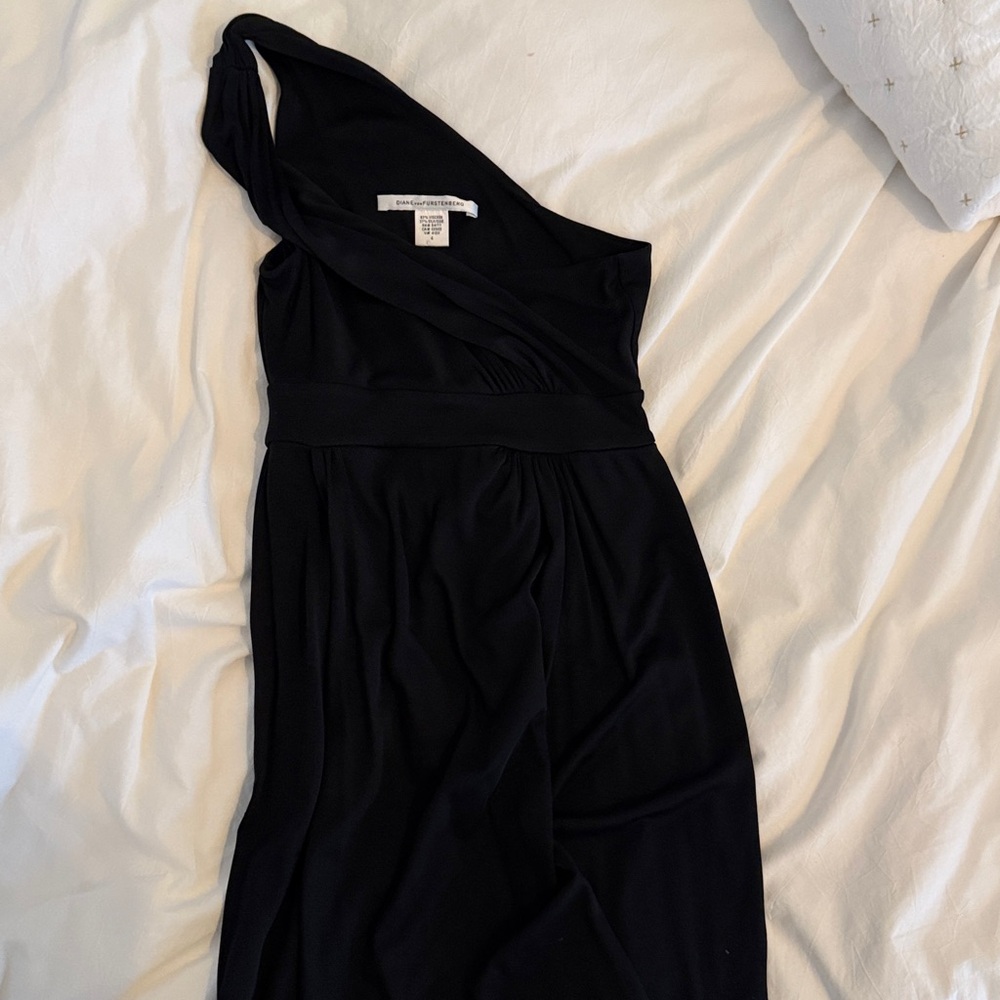 Diane Von Furstenberg Elegant Black Gown